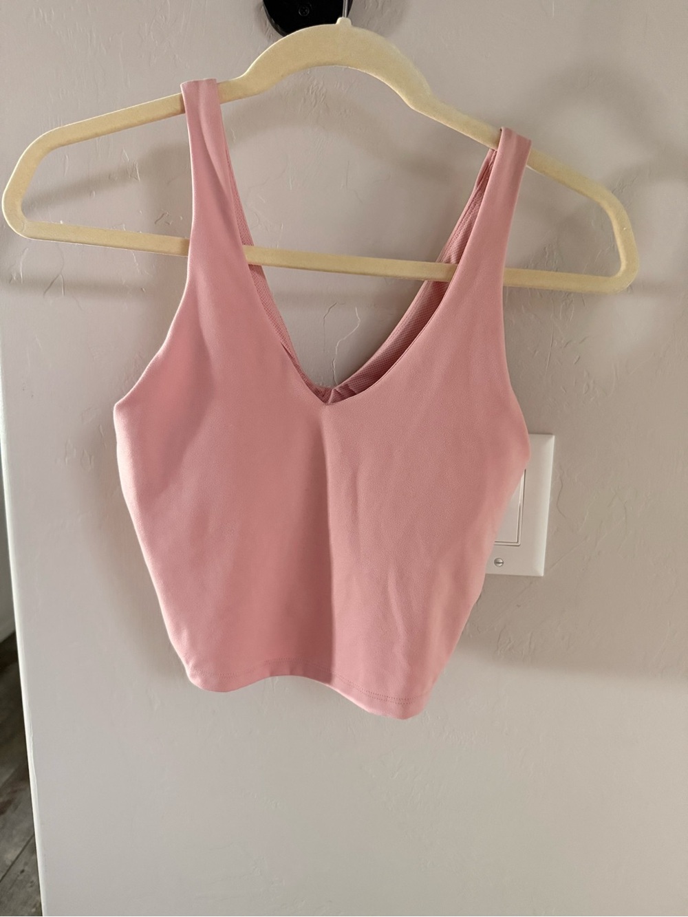 Sleeveless V-Neck Crop athletic tank in Blush Pink